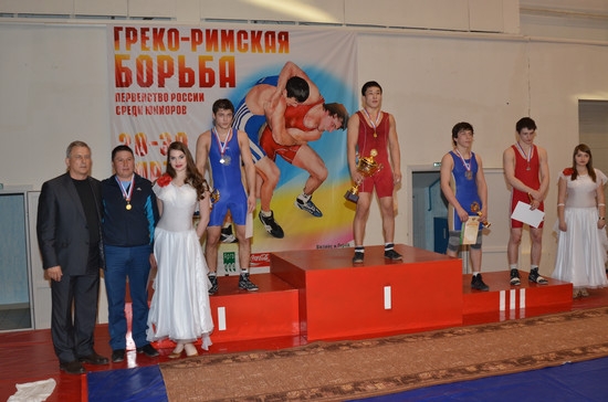Ростовские борцы стали призерами первенства России по греко-римской борьбе среди юниоров